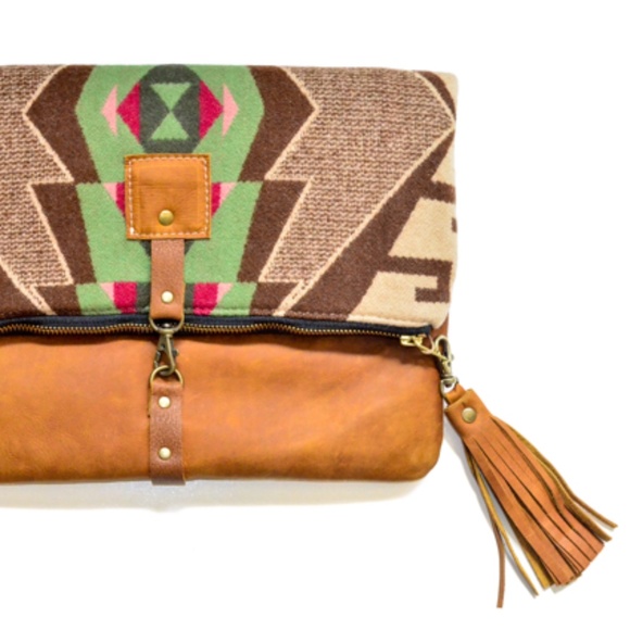 Tan & Green Oversized "Gypsy" Clutch - Picture 1 of 4